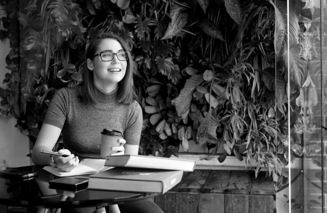 Análisis de resultados y métricas de participación en programas educativos